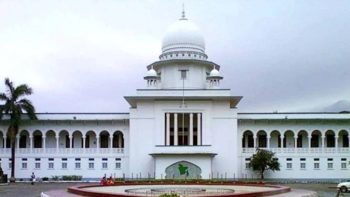 লুণ্ঠিত অস্ত্র উদ্ধার না হওয়া পর্যন্ত জাতীয় নির্বাচন স্থগিত চেয়ে রিট