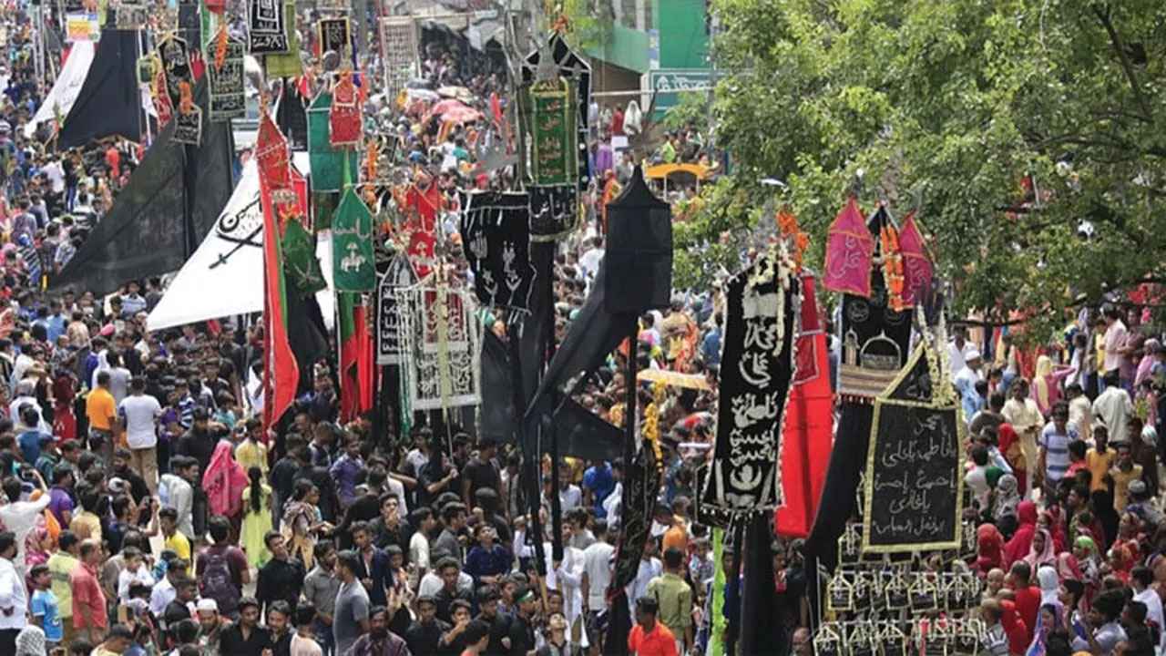 তাজিয়া মিছিল শুরু, হোসেনি দালানে মানুষের ঢল